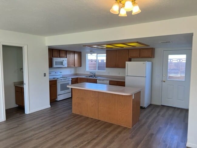 Foto del edificio - Dixie Downs Townhouse