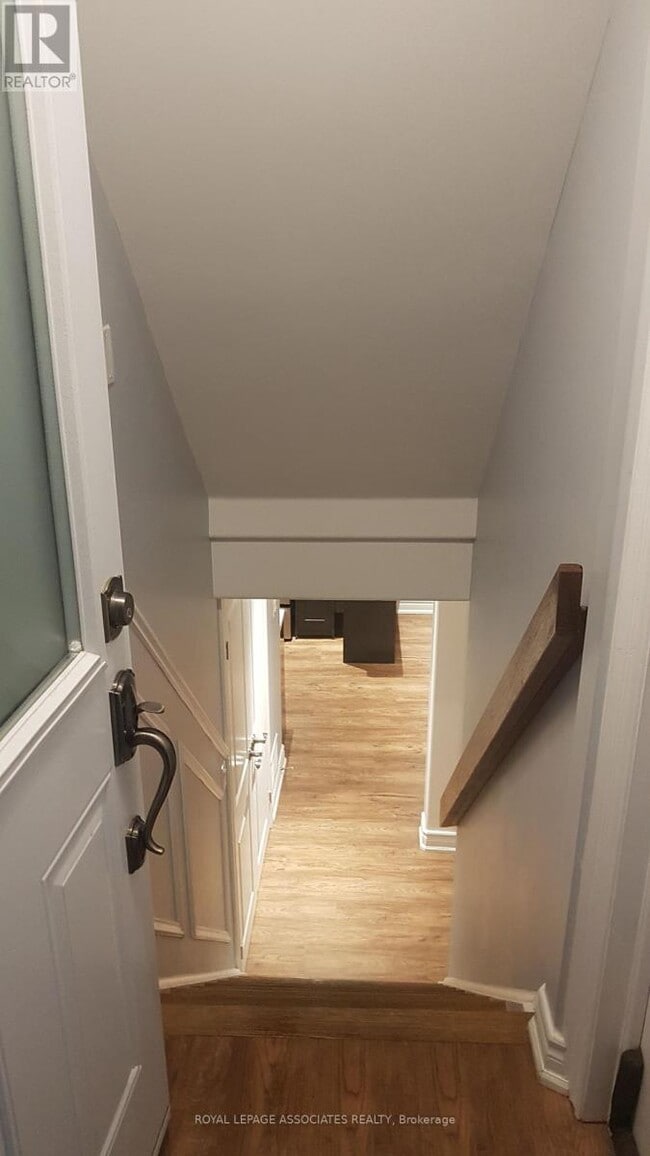 Building Photo - 487 Rougewalk Dr