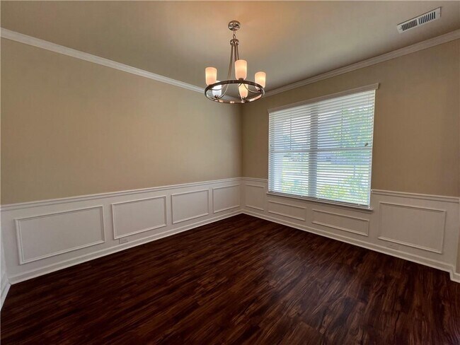Building Photo - 2434 Hanover Woods Rd