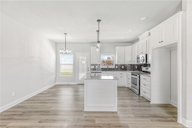 Foto del edificio - 2308 John W Montgomery Cir