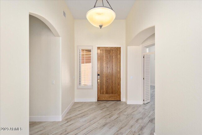Building Photo - 8432 E Diamond Rim Dr