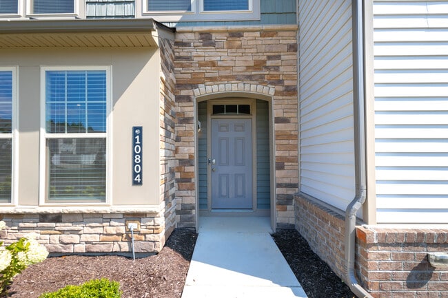 Building Photo - 10804 Ashton Poole Pl