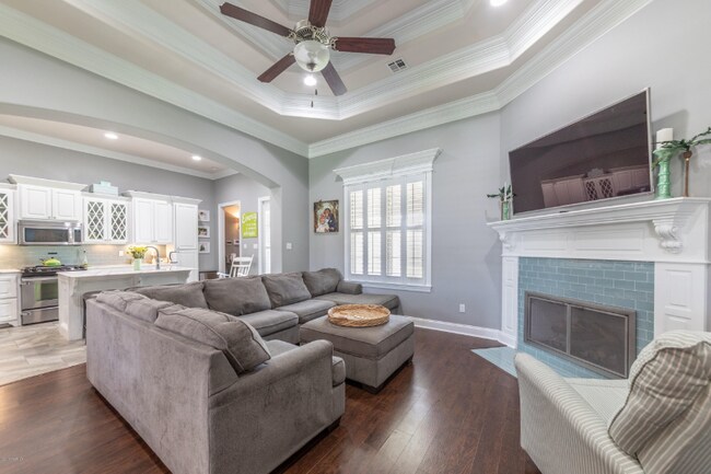 Foto del edificio - 102 Spring Cypress Dr