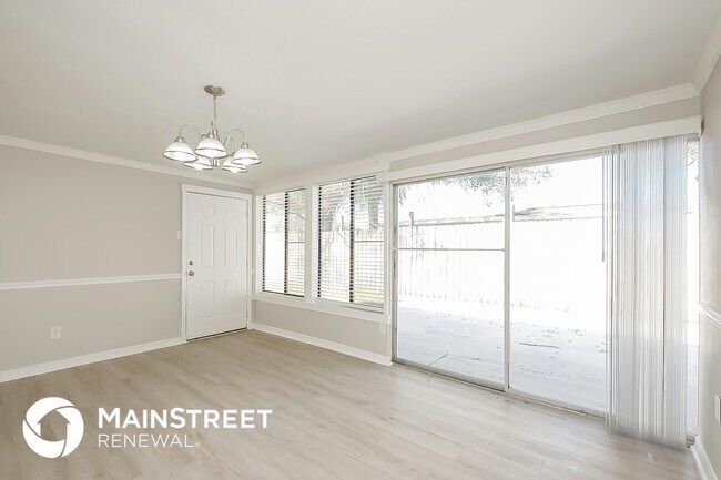 Foto del edificio - 7205 Moravian Dr