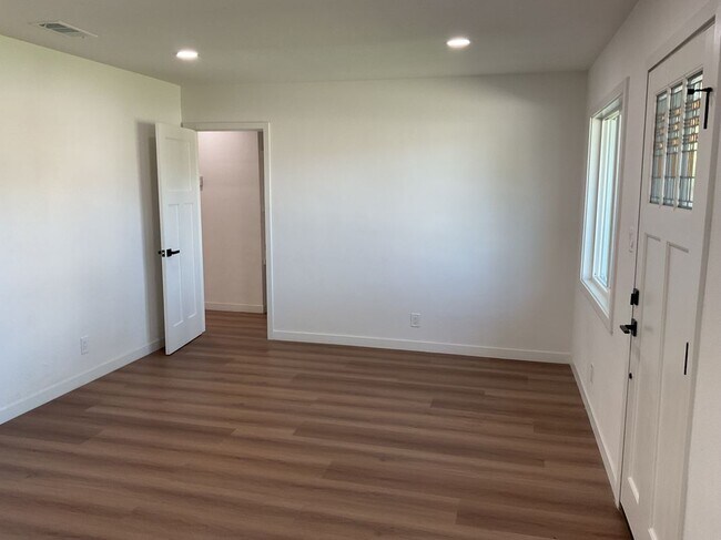 Building Photo - 13264 2nd St