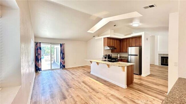 Building Photo - 39534 Long Ridge Dr