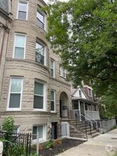 Building Photo - 2233 W Washington Blvd