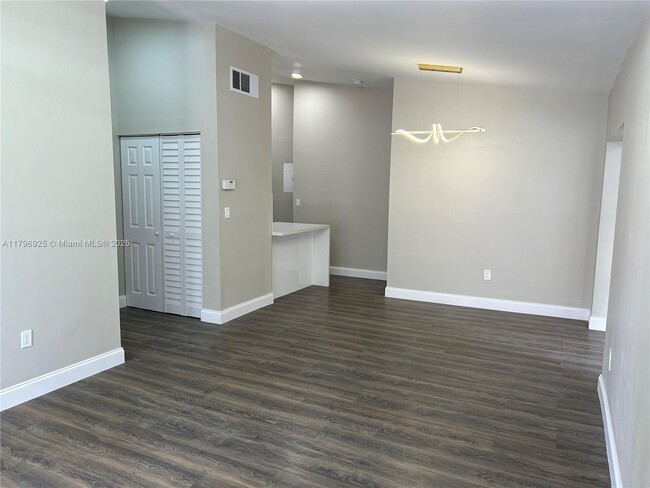 Building Photo - 7525 SW 153rd Pl