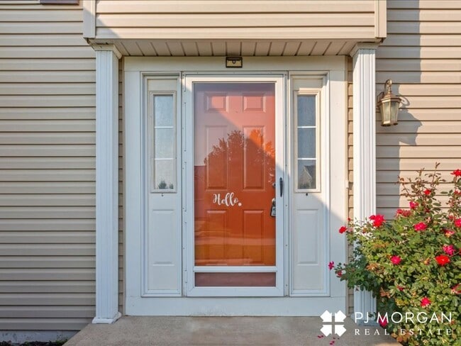 Foto del edificio - 4 bedroom, 3 bathroom - Available 9/15- Co...