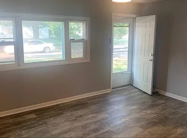 Building Photo - 3722 Erskine St