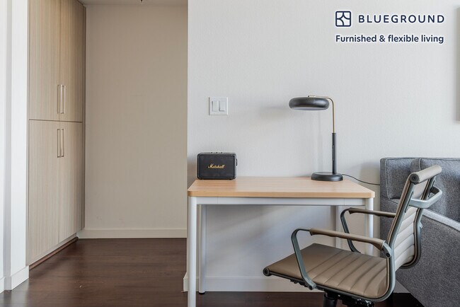 Foto del edificio - 650 E Capitol Ave