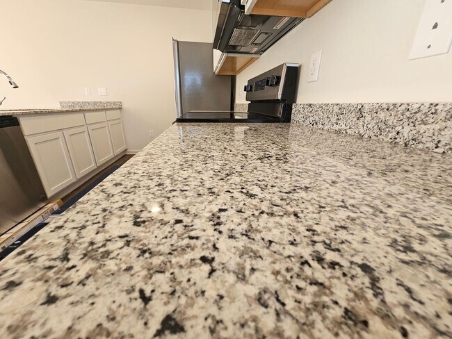 Foto del edificio - Brand new Townhome in Newton