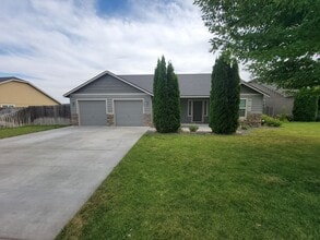 Building Photo - 1490 Crab Apple Cir