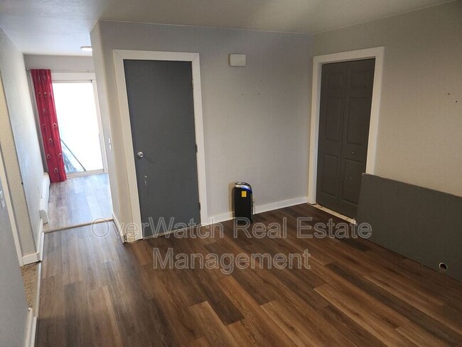 Foto del edificio - 9130 Washburn St