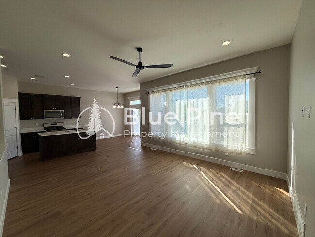 Building Photo - 3758 Inglewood Dr