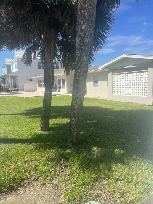 Primary Photo - 2702 S Atlantic Ave