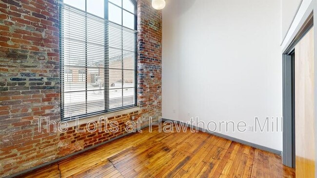 Interior Photo - The Lofts at Hawthorne Mill