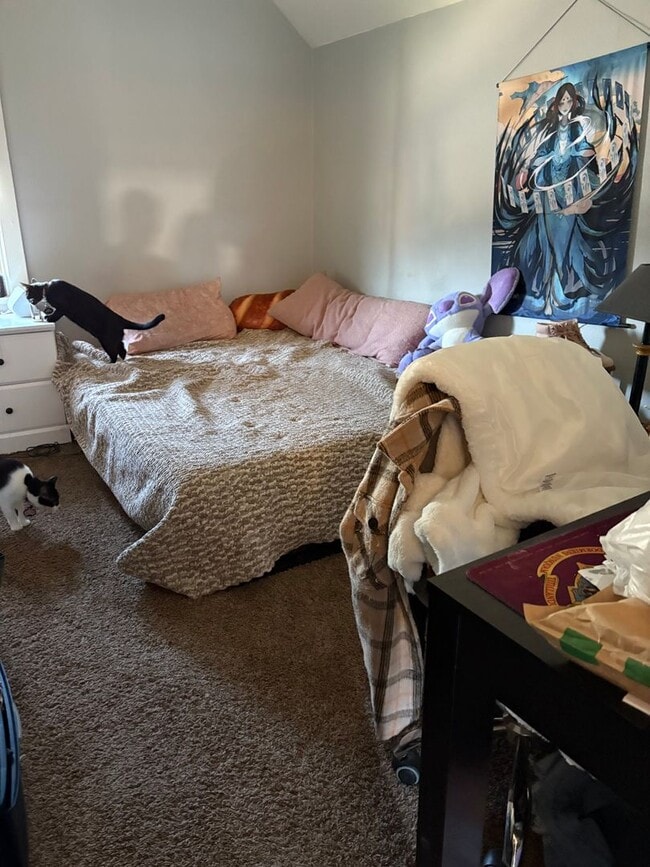 Building Photo - 1202 Gillette St