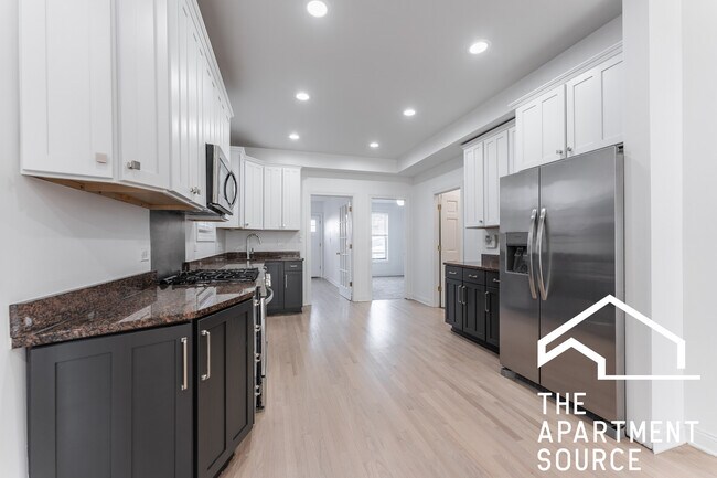 Photo - 2522 N Artesian Ave House