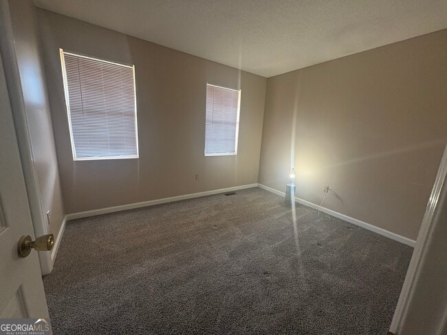 Building Photo - 96 Jenny Lind Ln