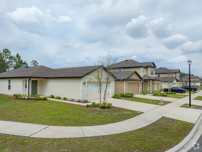 Row of Homes - Treeline Trails