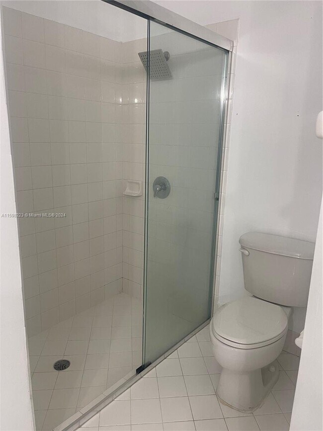 Building Photo - 22521 Southwest 93rd Passage Apt #22521, C...