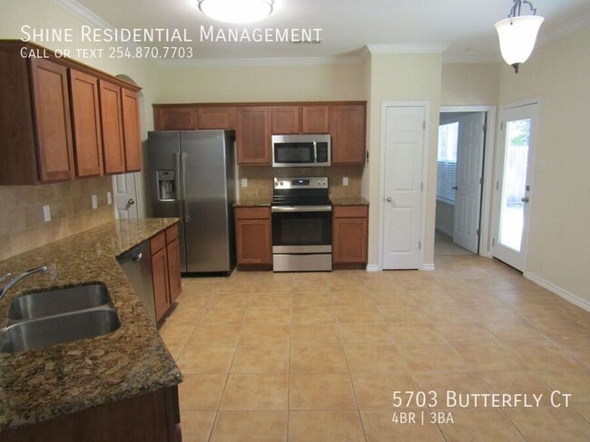 Foto del edificio - 5703 Butterfly Ct