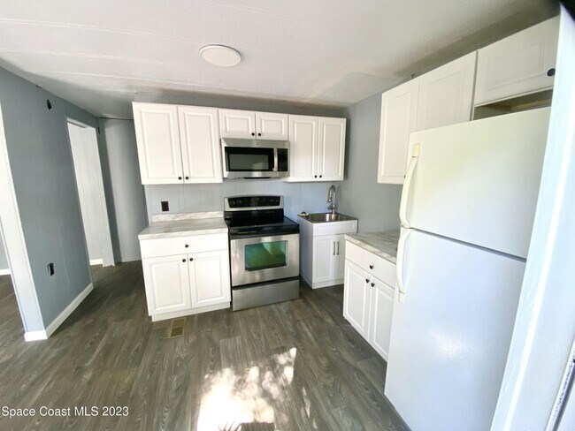 Foto del edificio - 352 Broadway Blvd