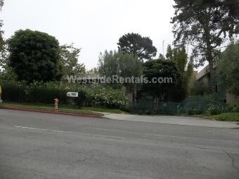 Foto principal - 552 N Bellflower Blvd