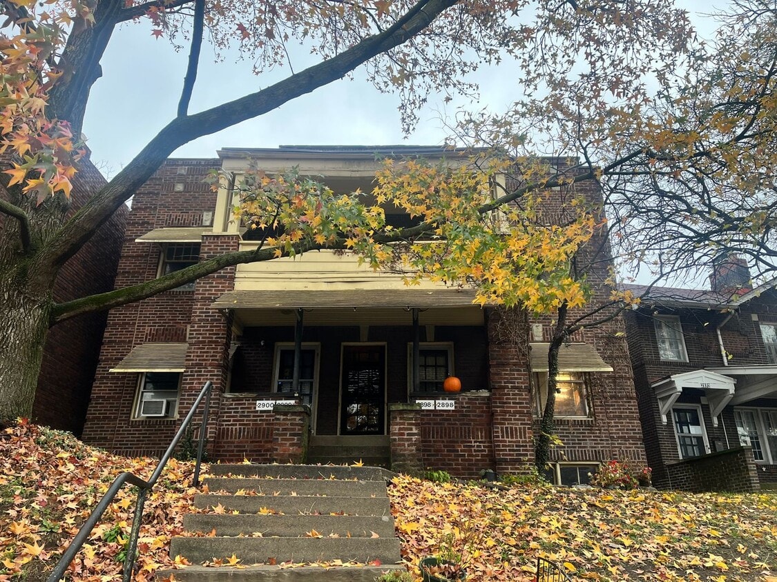 Building Photo - 2902-2904-2904 N High St