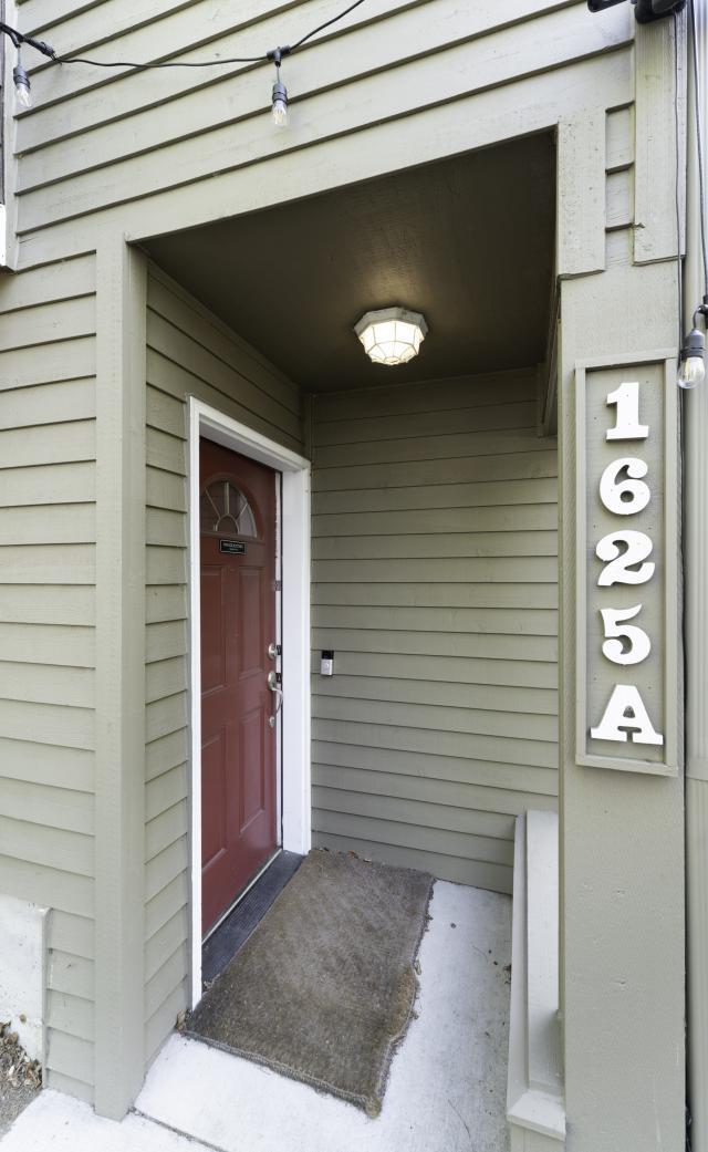 Building Photo - 2 bedroom in Seattle WA 98144