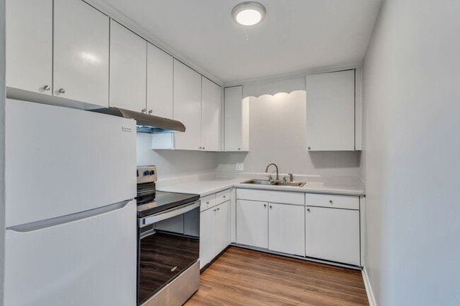 Building Photo - Executive House Apartments of Gallatin
