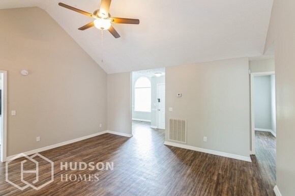 Foto del edificio - NOW AVAILABLE! - 1334 Cason Trl, Murfreesb...