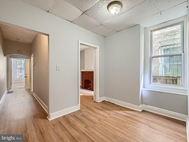 Building Photo - 407 N Collington Ave