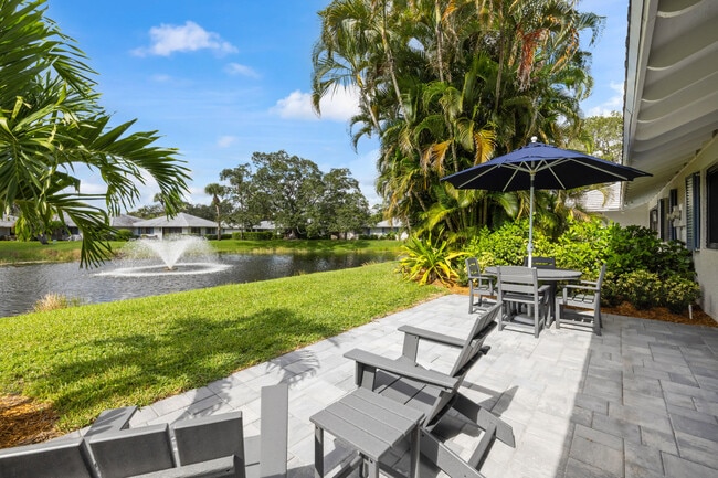 Foto del edificio - 206 Club Dr