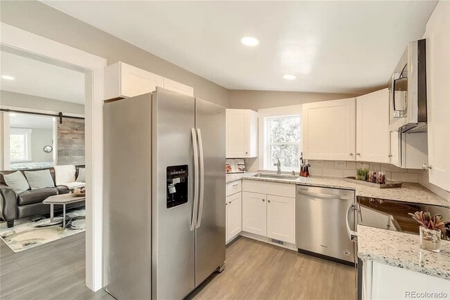 Building Photo - 2868 Benton St