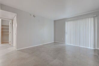 Building Photo - 7885 W Flamingo Rd
