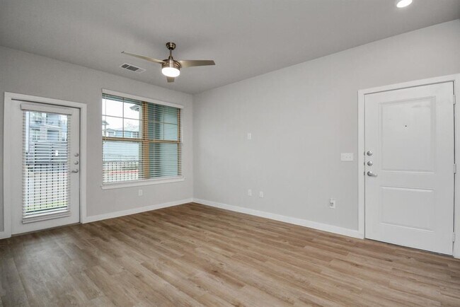 Foto del edificio - 14100 Will Clayton Pkwy