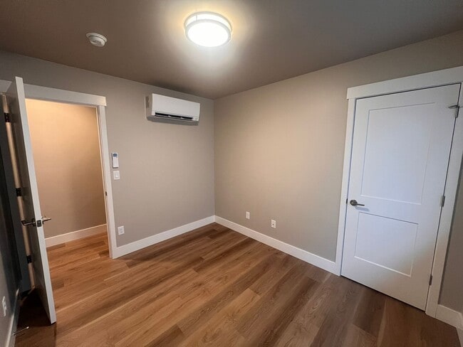 Building Photo - New Construction Townhome in NW Bend