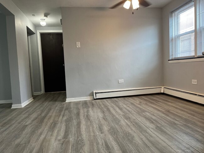 Building Photo - 3601 W 79th St