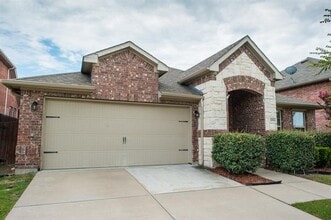 Building Photo - 12986 Ambrose Dr