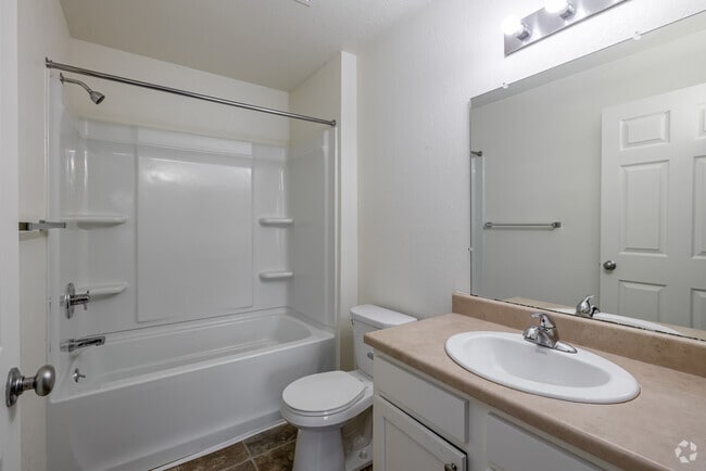 2BR, 2BA - 1,050SF - Primary Bathroom - Cedarshores Apartments
