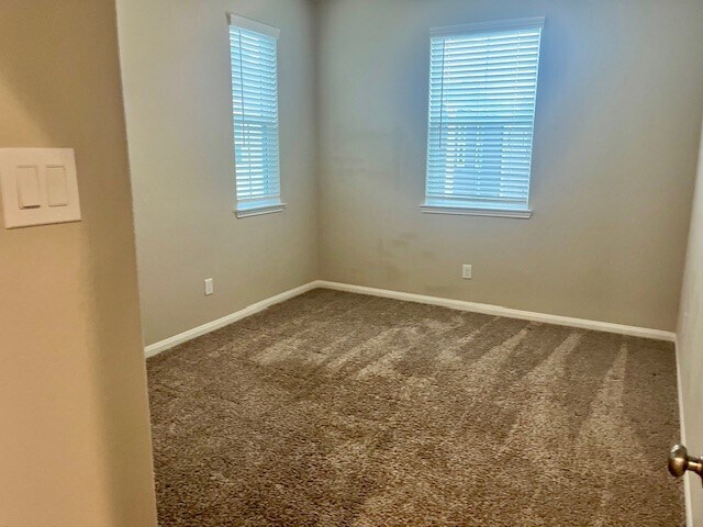 Foto del edificio - 3115 Flower Market Ln