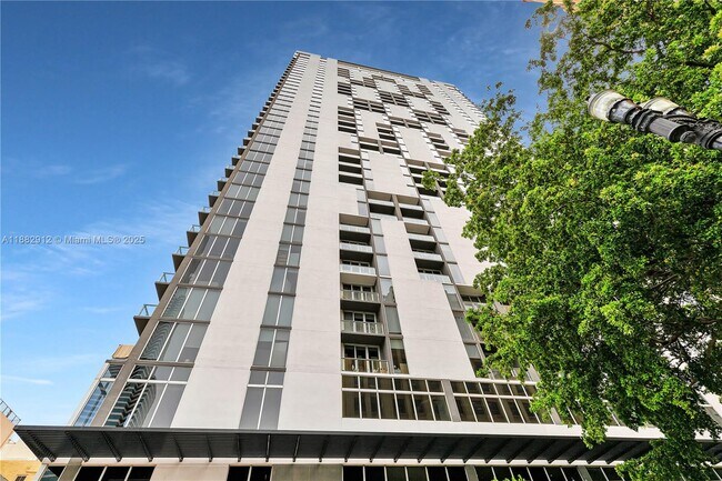 Foto del edificio - 151 SE 1st St