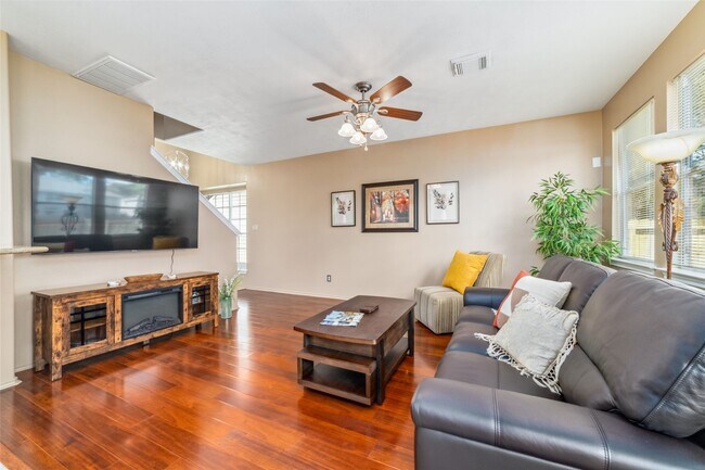 Foto del edificio - 203 W Stedhill Loop