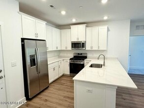 Building Photo - 29104 Radford Ct