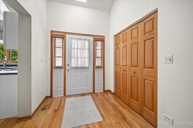 Foto del edificio - 805 Thornwood Dr