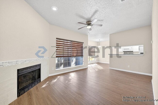 Foto del edificio - 4101 Esters Rd