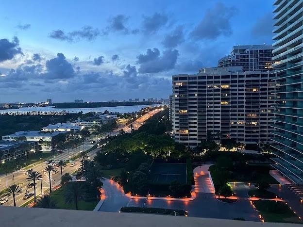 Foto del edificio - 10185 Collins Ave