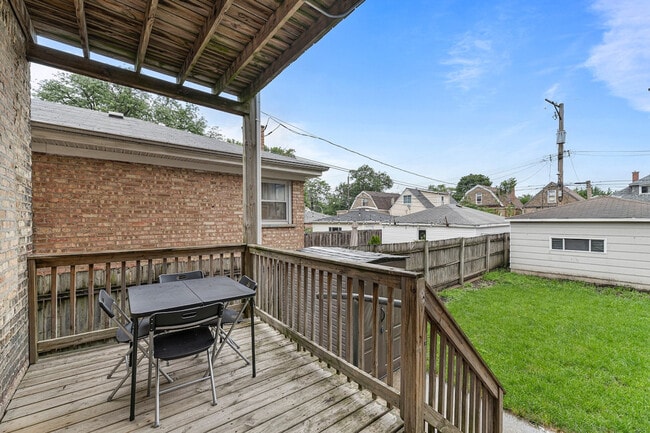 Foto del edificio - 1351 N Lawndale Ave